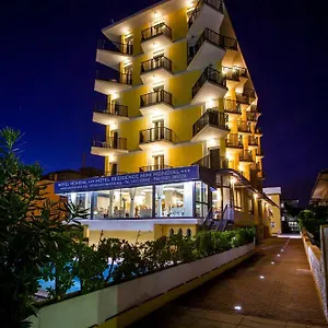 https://hotel-mondial.hotelslidodijesolo.com